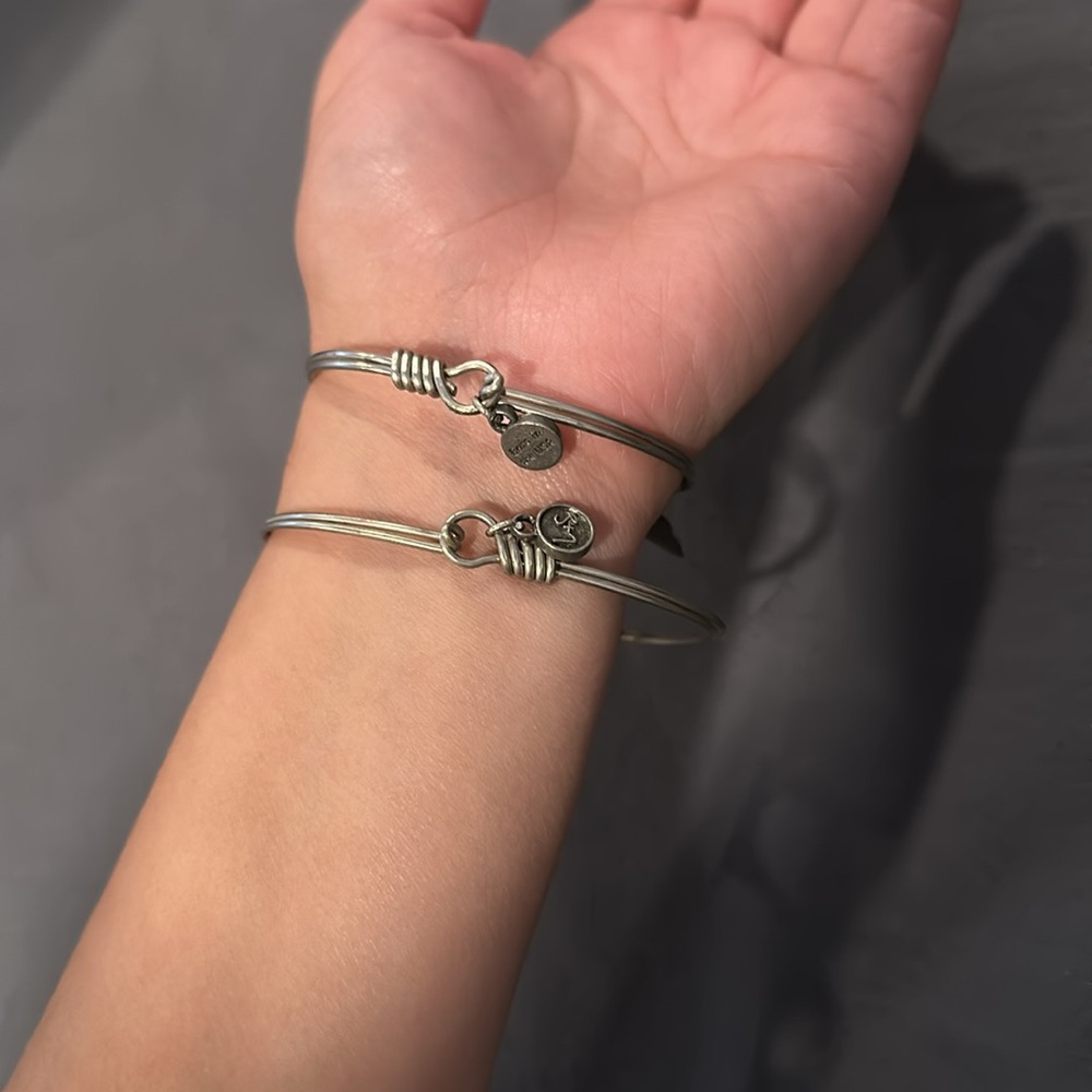 2 L&S bracelets - Picture 3 of 9